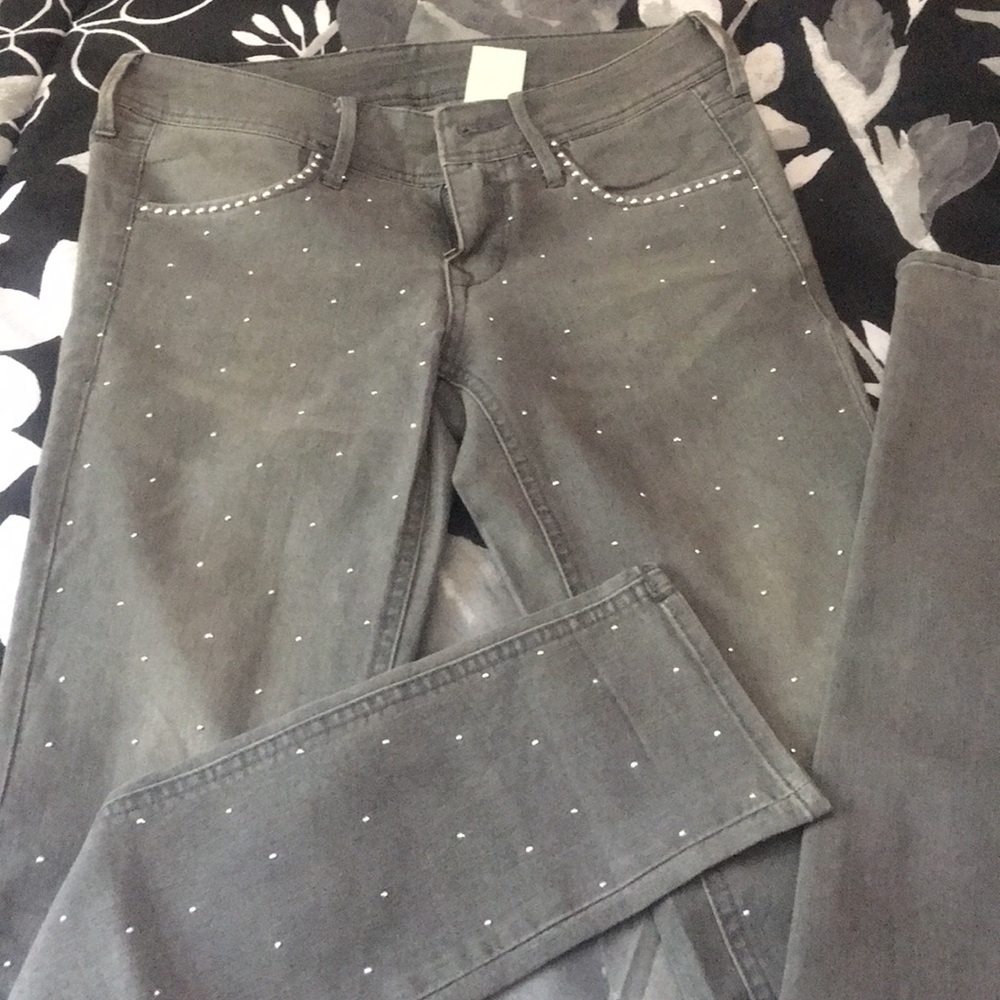 Gray skinny jeans